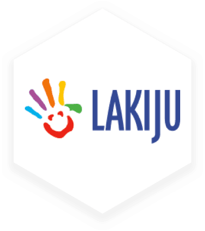 LAKIJU-Logo auf einem Feld