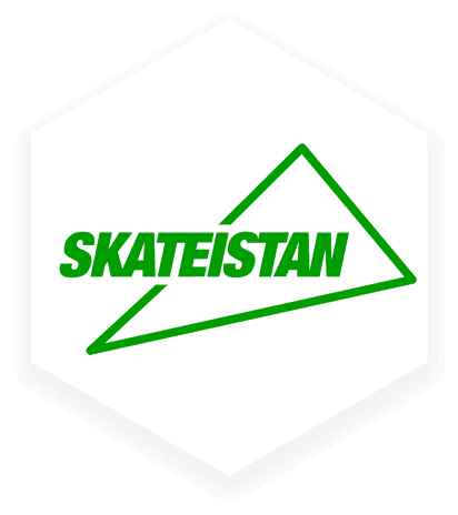 Skateistan-Logo auf einem Feld